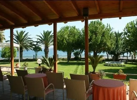 Batis Hotel Lokroi