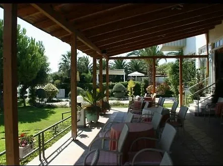 Hotel Batis Lokroi
